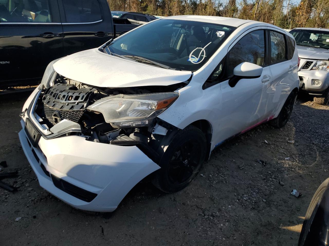 VIN 3N1CE2CP8JL358957 2018 NISSAN VERSA no.1