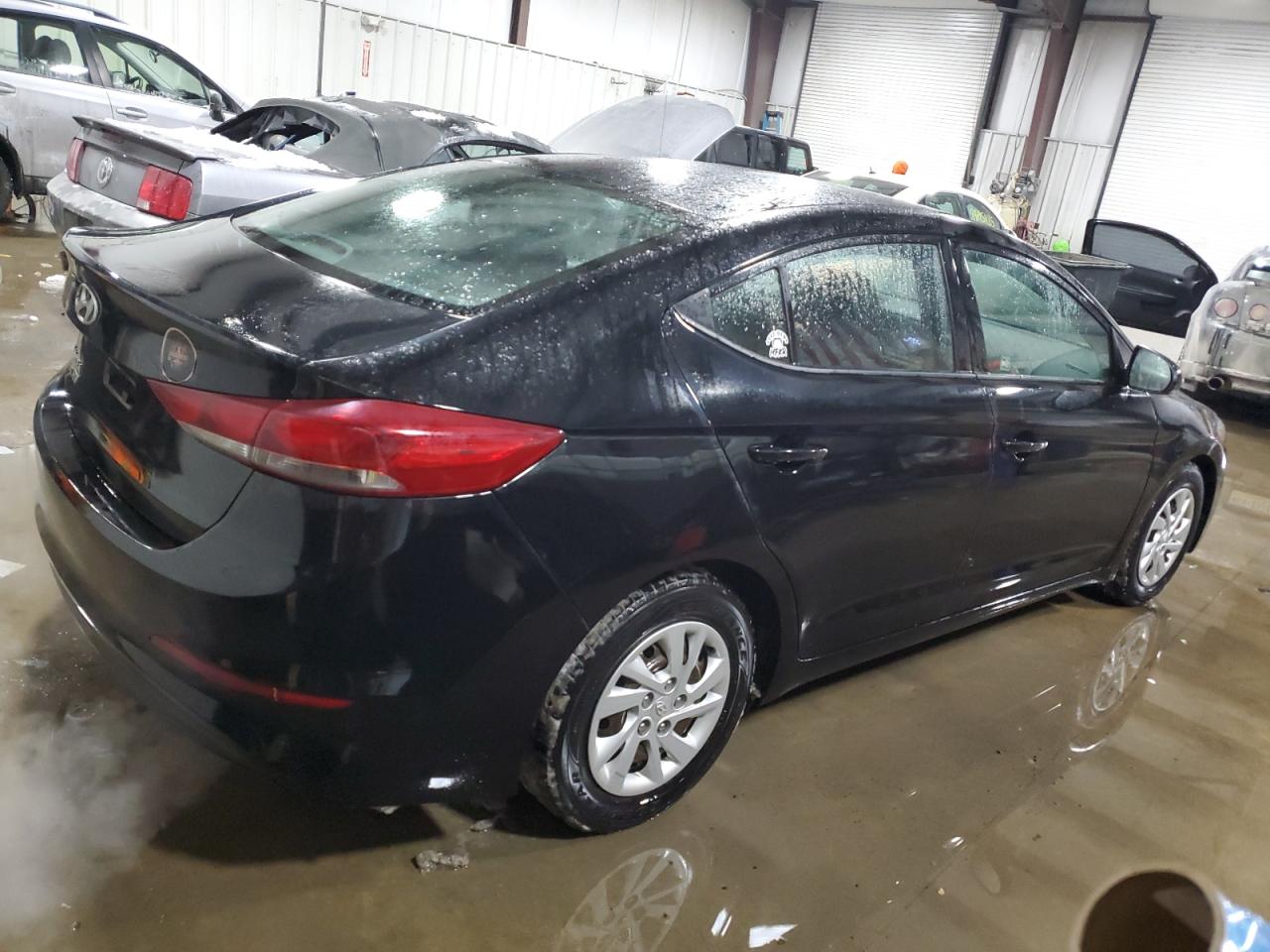 2018 Hyundai Elantra - Image 3