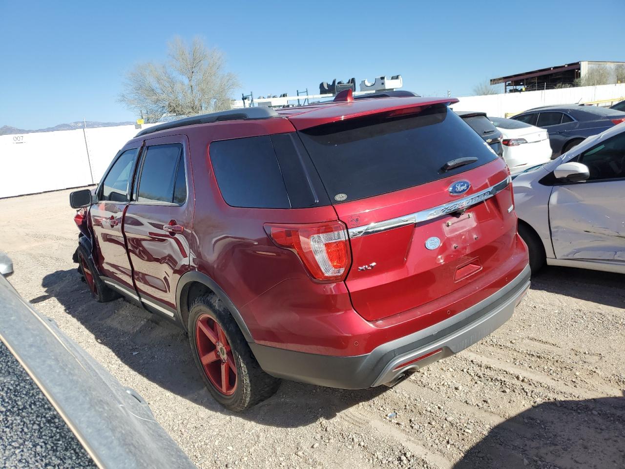 2016 Ford Explorer - Image 2