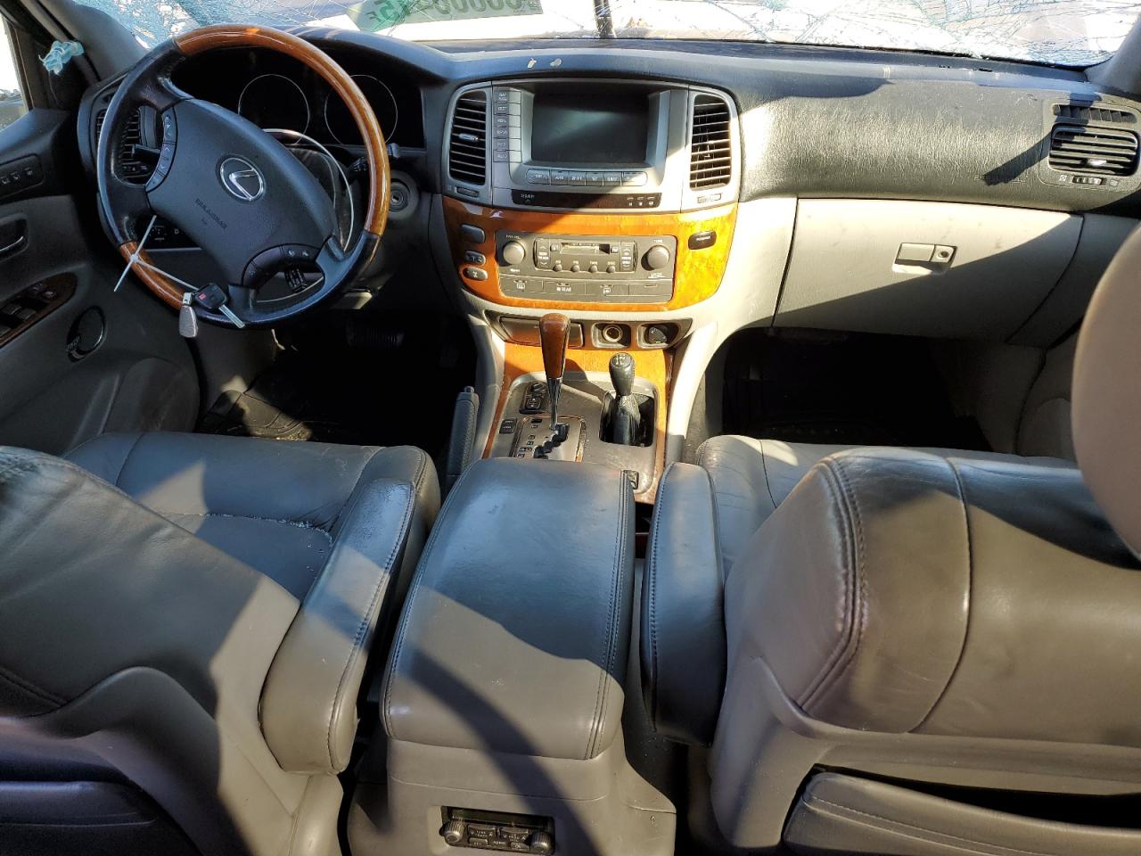 2004 Lexus LX - Image 8