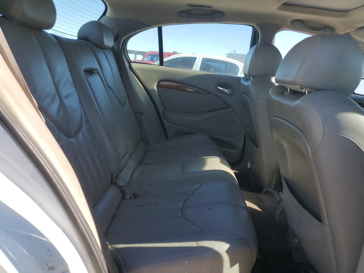 2000 Jaguar S-Type - Image 10