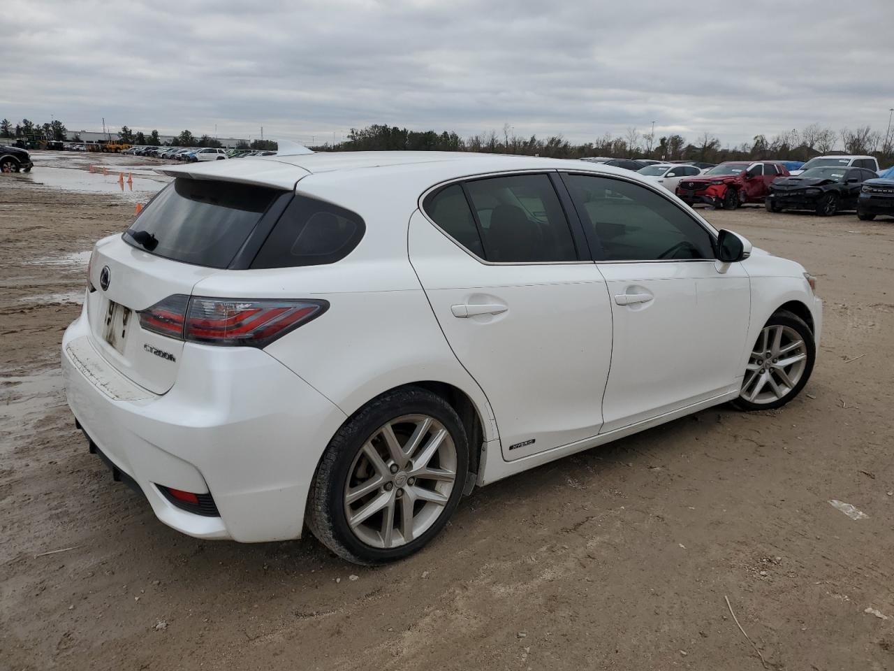 VIN JTHKD5BHXF2224420 2015 LEXUS CT 200 no.4