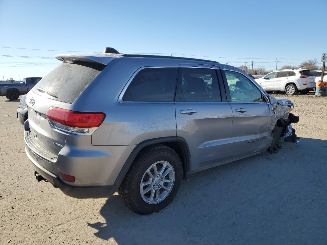 2018 Jeep Grand Cherokee - Image 3