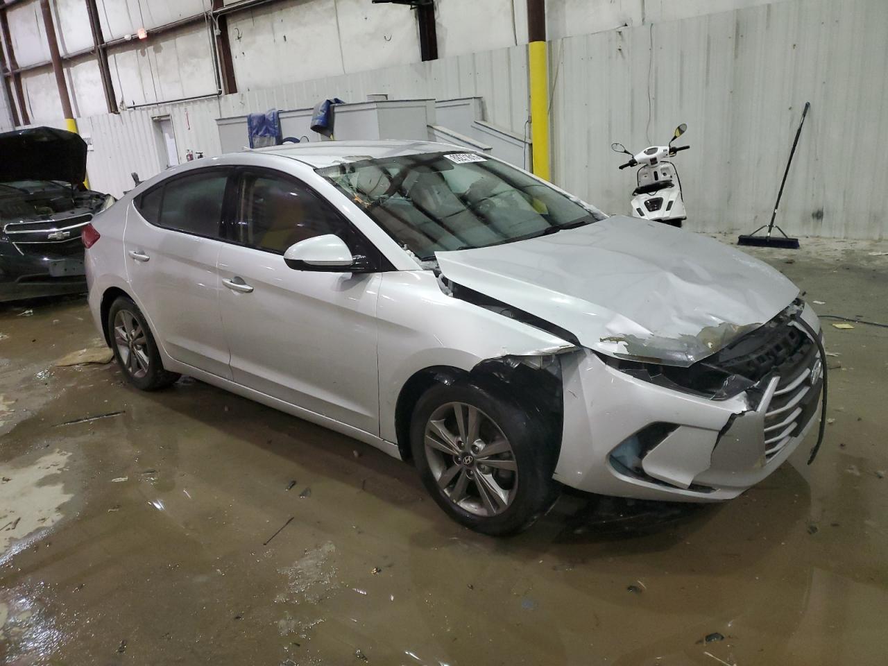 2017 Hyundai Elantra - Image 4