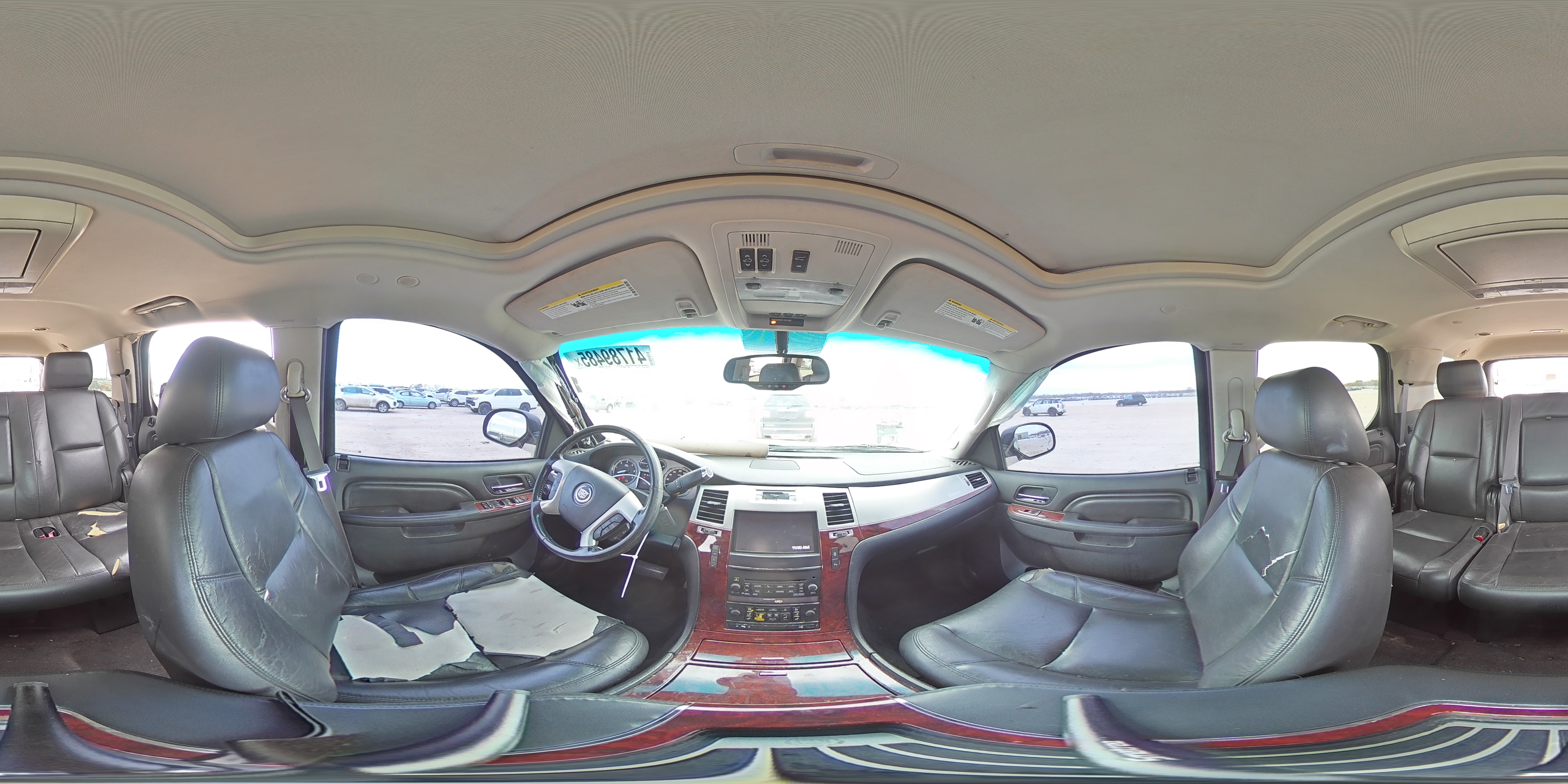 2013 Cadillac Escalade - Image 13