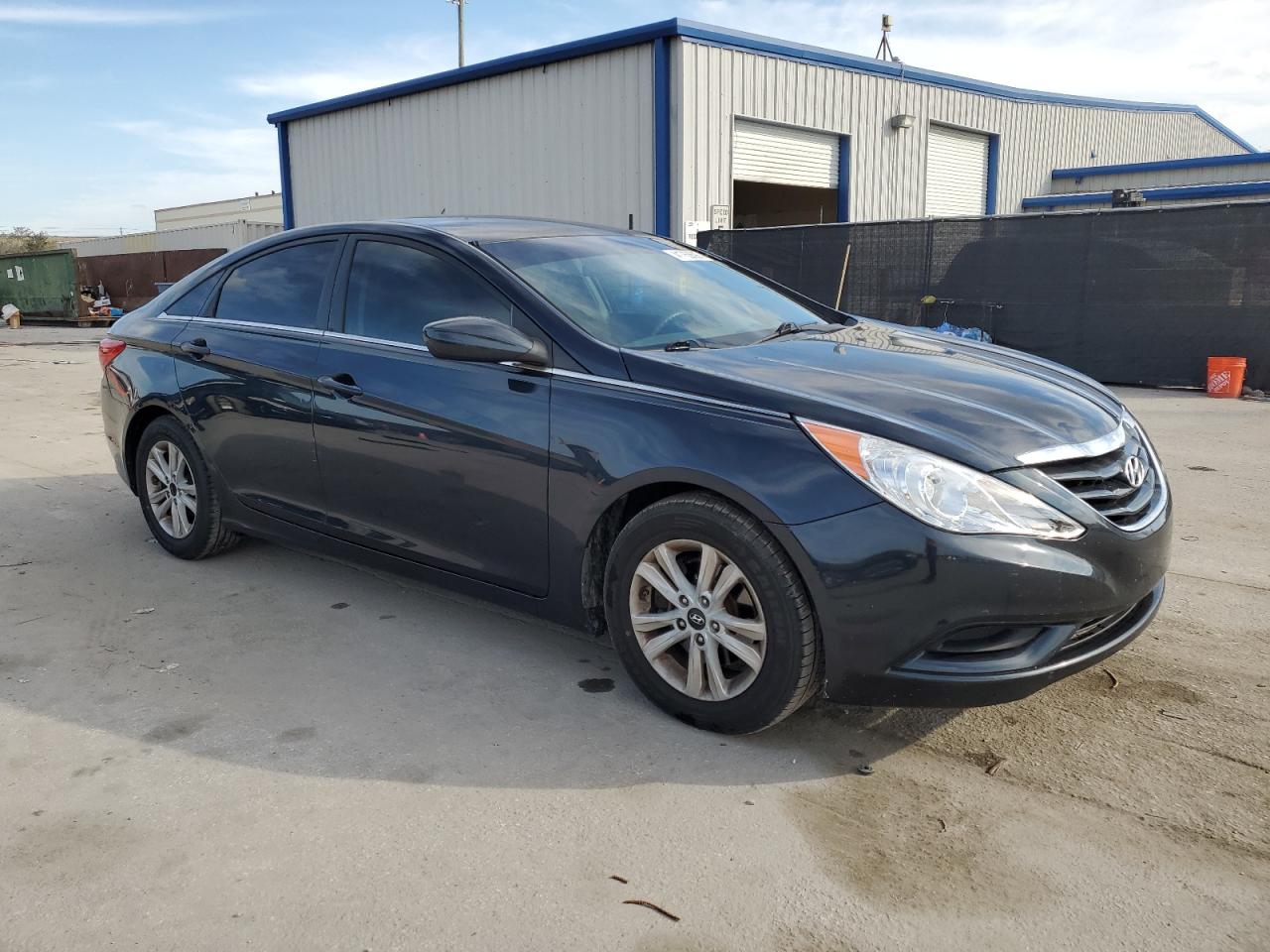 2011 Hyundai Sonata - Image 4