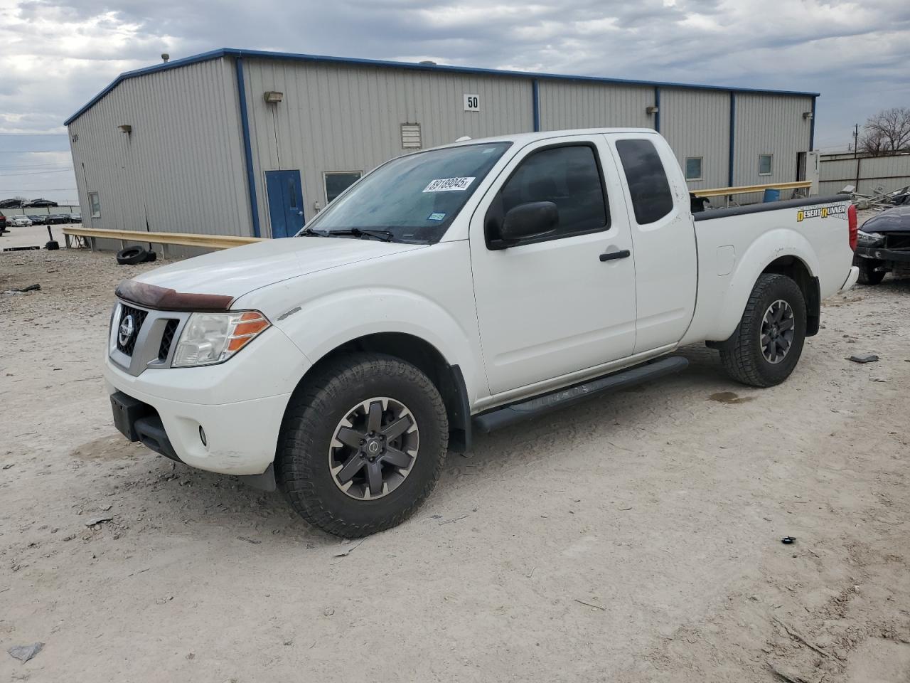 2017 Nissan Navara (Frontier) - Image 1