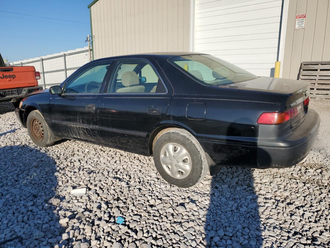 1999 Toyota Camry - Image 2