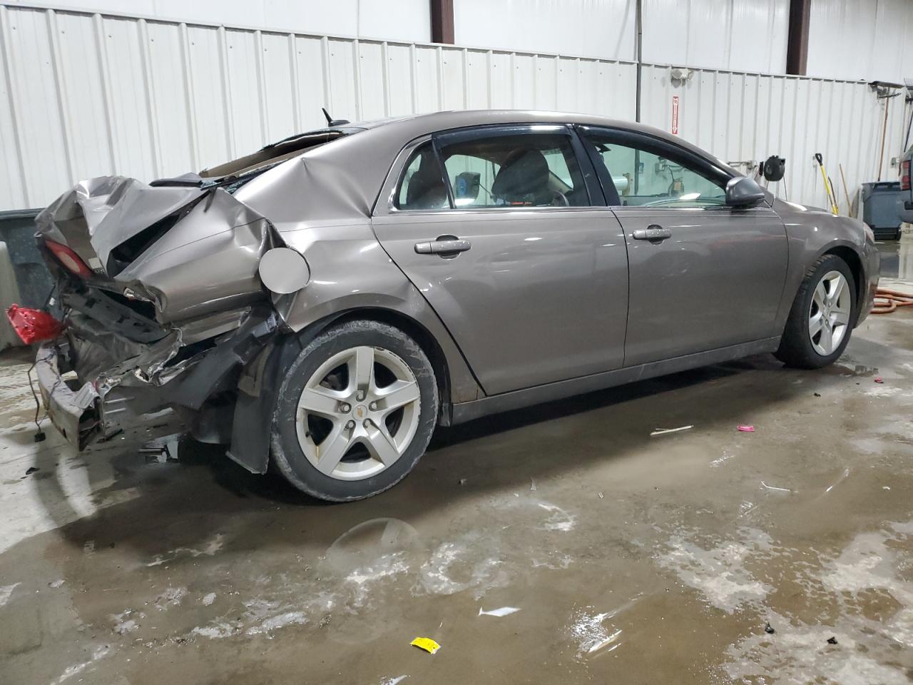 2011 Chevrolet Malibu - Image 3