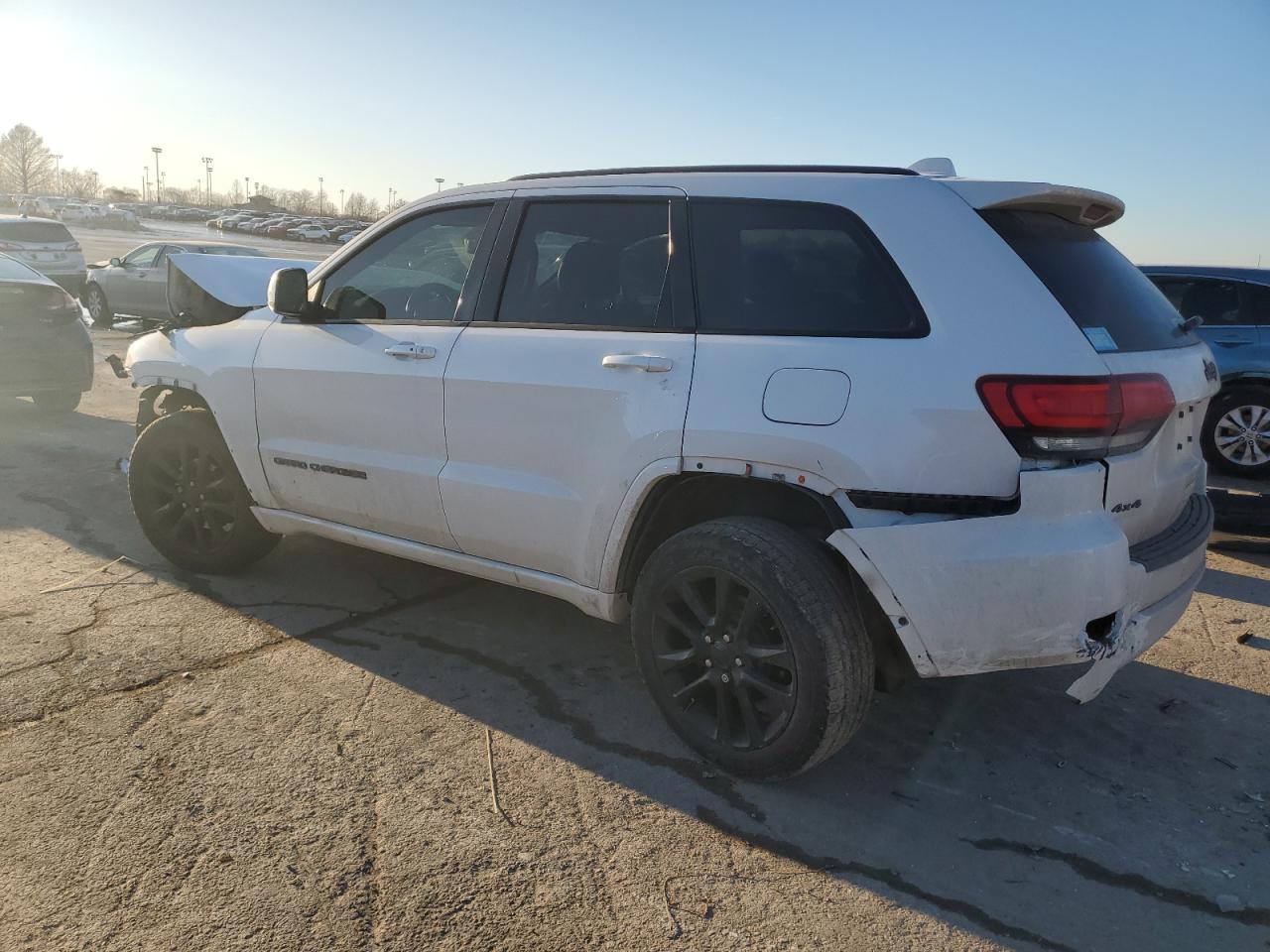2018 Jeep Grand Cherokee - Image 2