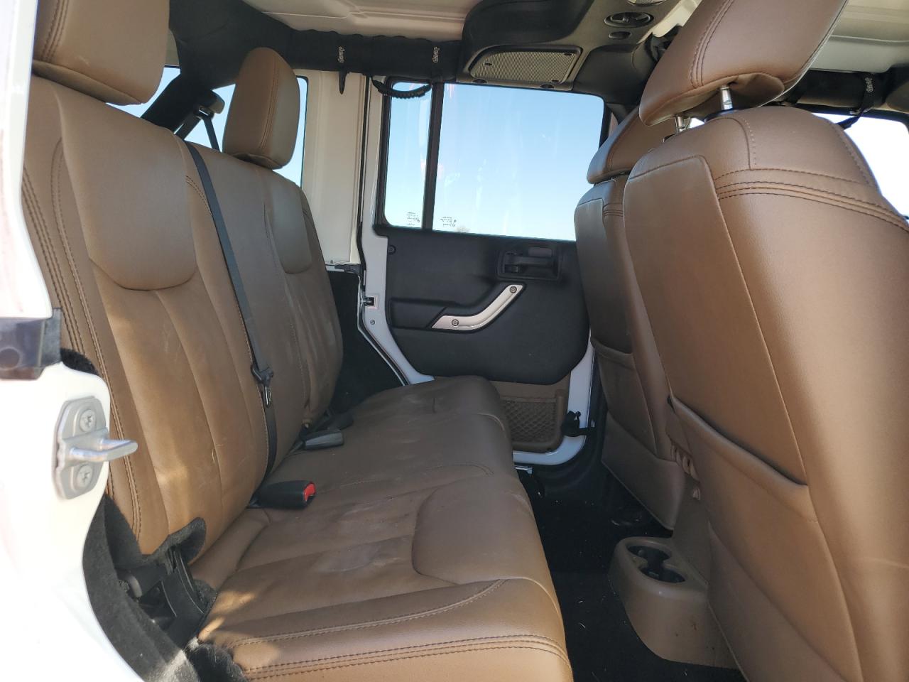2015 Jeep Wrangler - Image 10