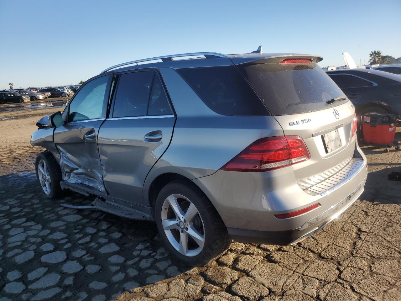 VIN 4JGDA5HB7GA771735 2016 MERCEDES-BENZ GLE-CLASS no.2