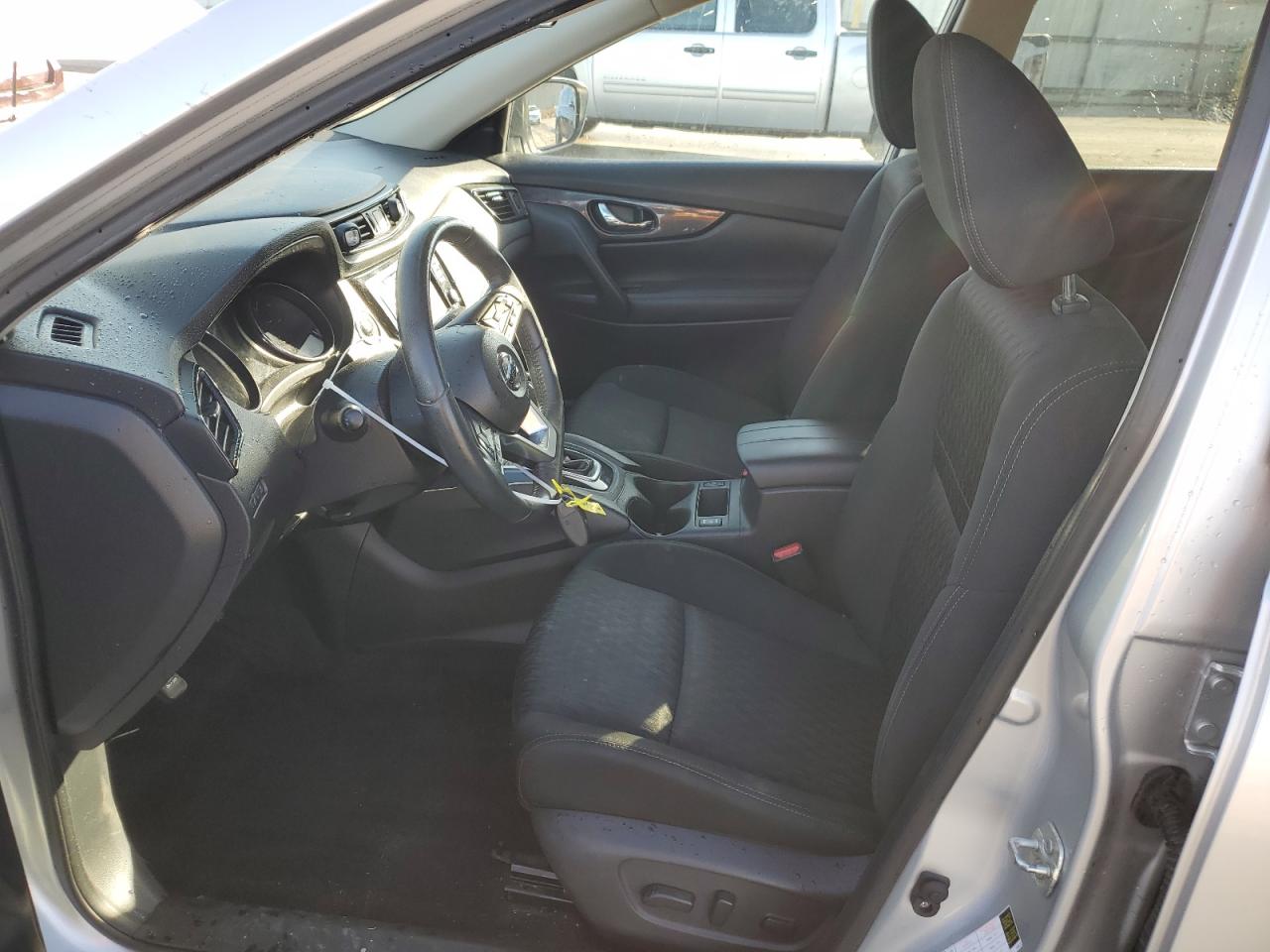 2018 Nissan Rogue - Image 7