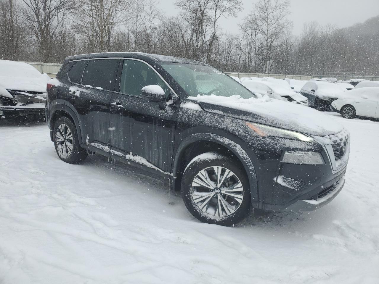 2021 Nissan Rogue - Image 4
