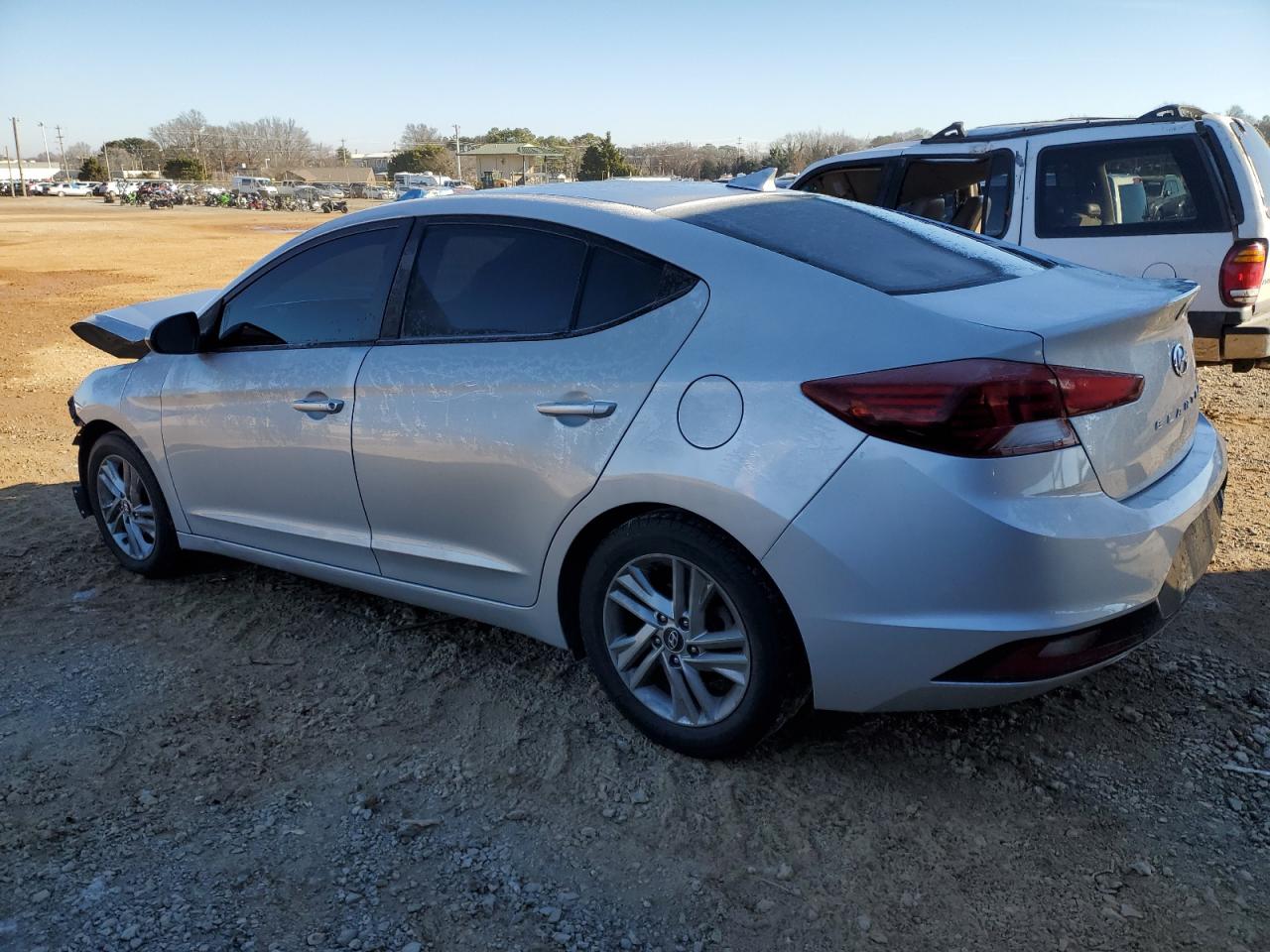 2019 Hyundai Elantra - Image 2