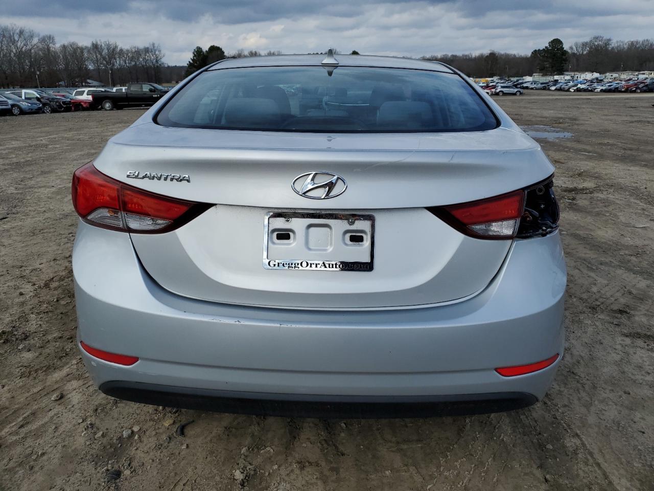 2014 Hyundai Elantra - Image 6