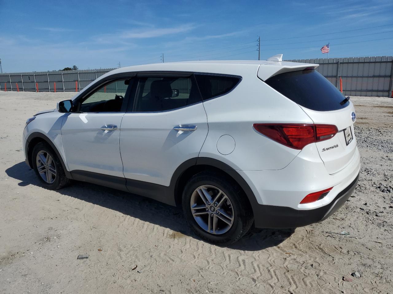 2017 Hyundai Santa Fe - Image 2
