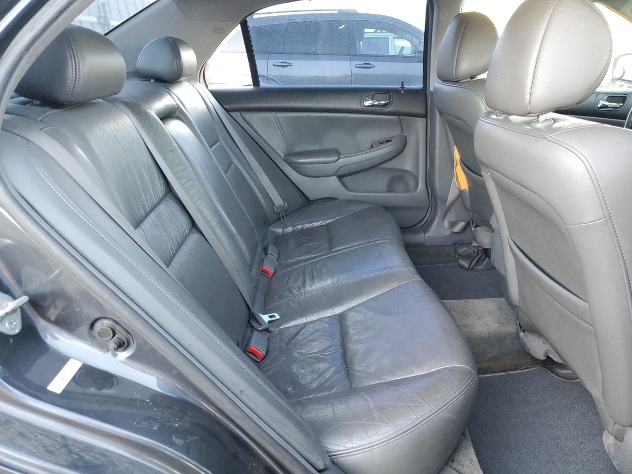 2005 Honda Accord - Image 10