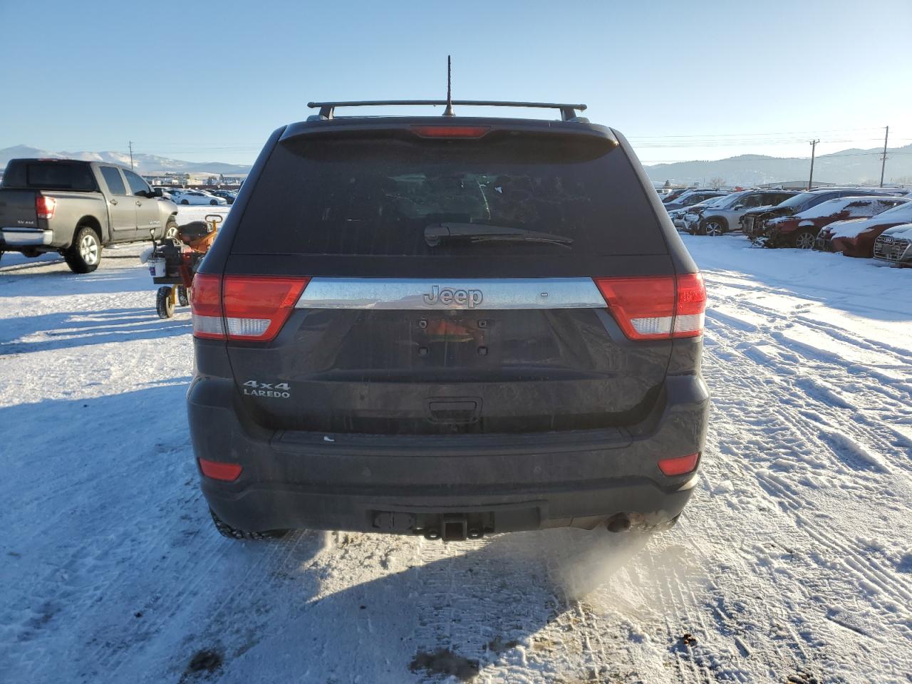 2011 Jeep Grand Cherokee - Image 6