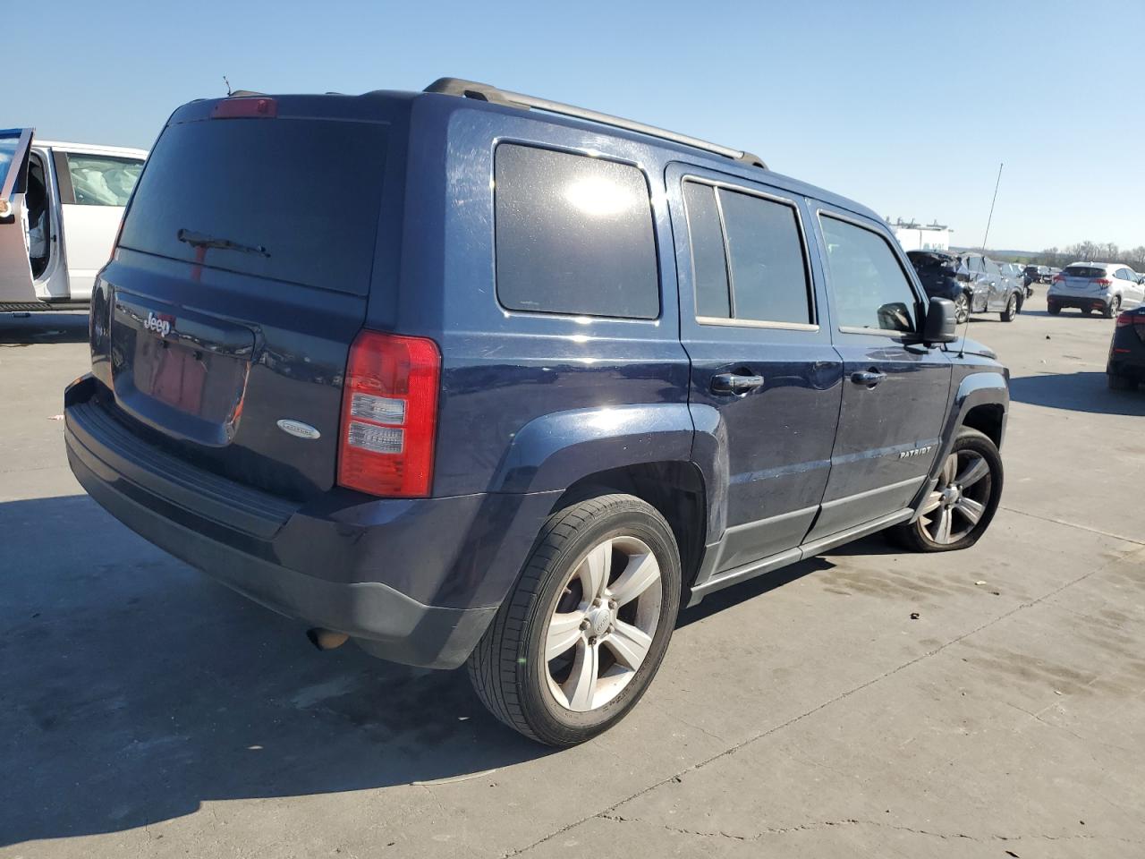 VIN 1C4NJPFB7ED619876 2014 JEEP PATRIOT no.3