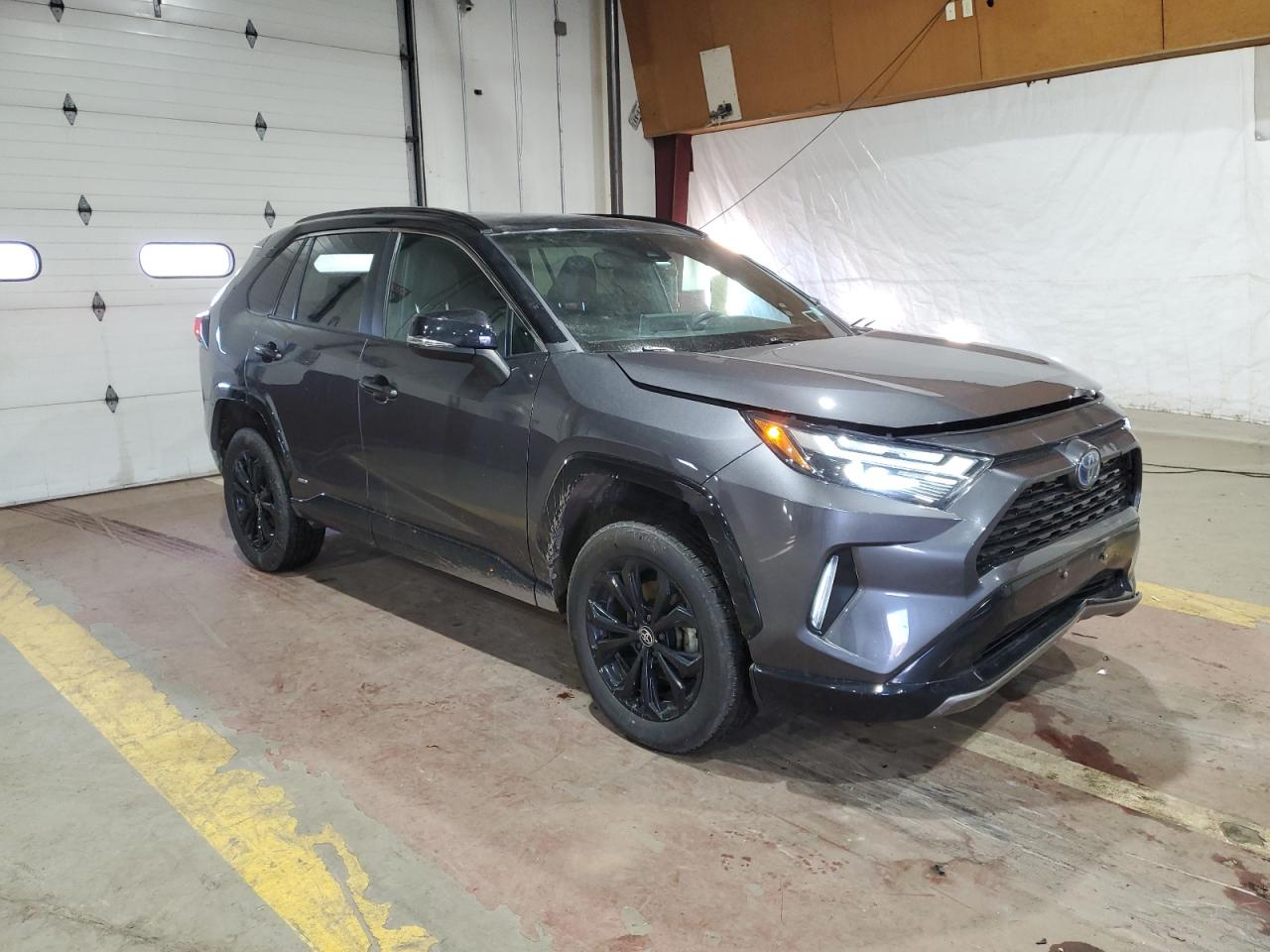 2022 Toyota RAV 4 - Image 4