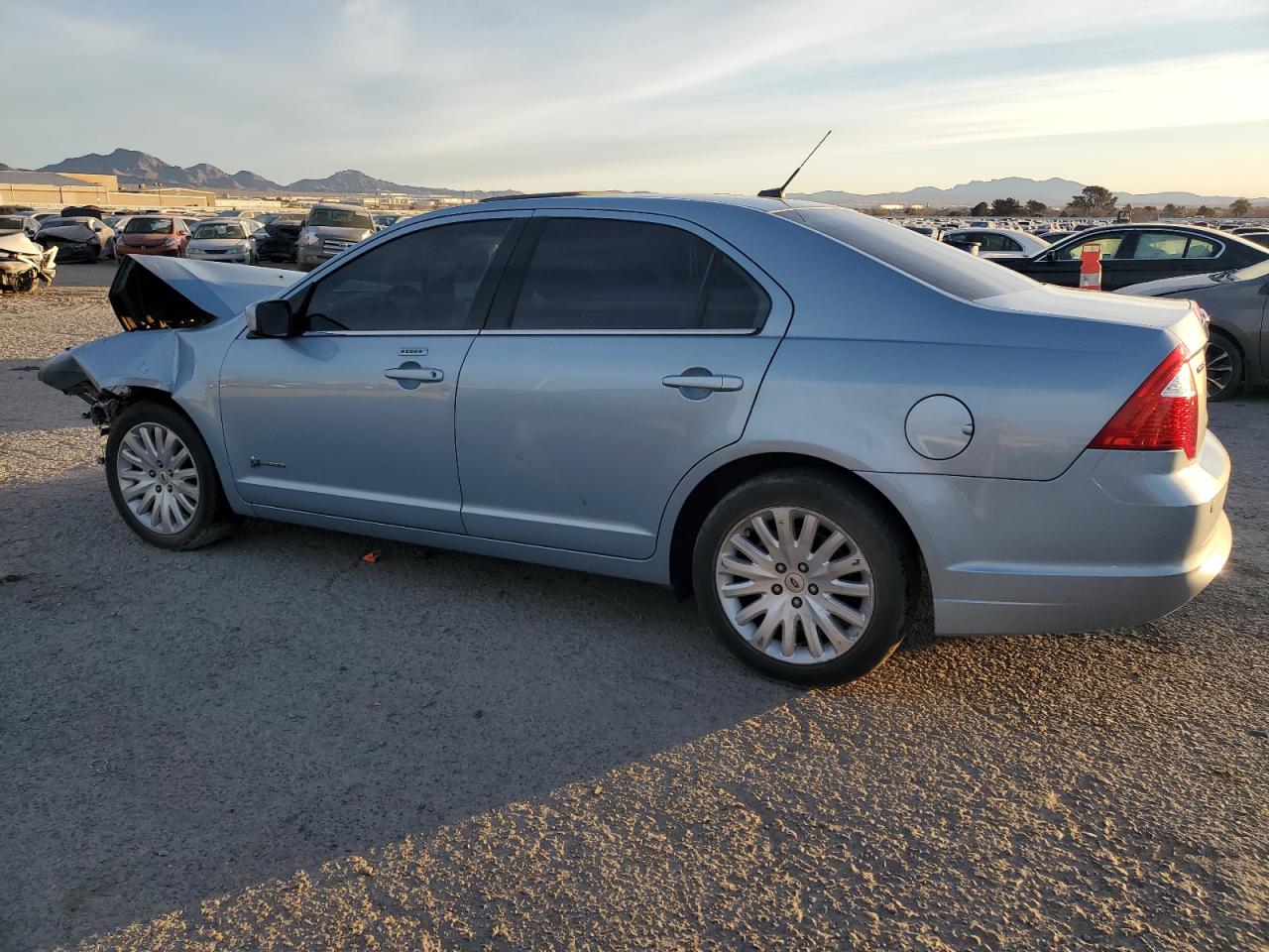 2010 Ford Fusion - Image 2