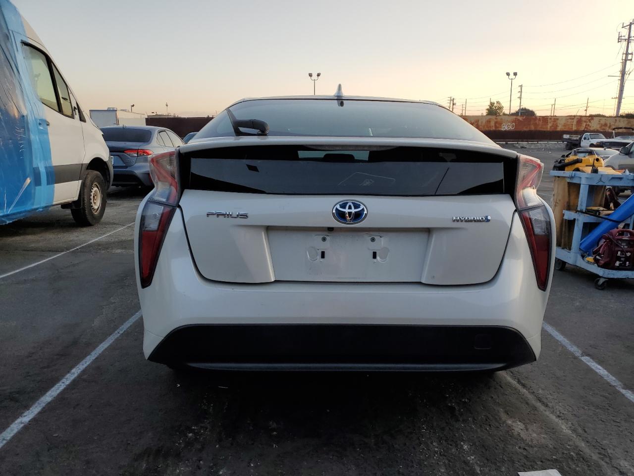 2016 Toyota Prius - Image 6