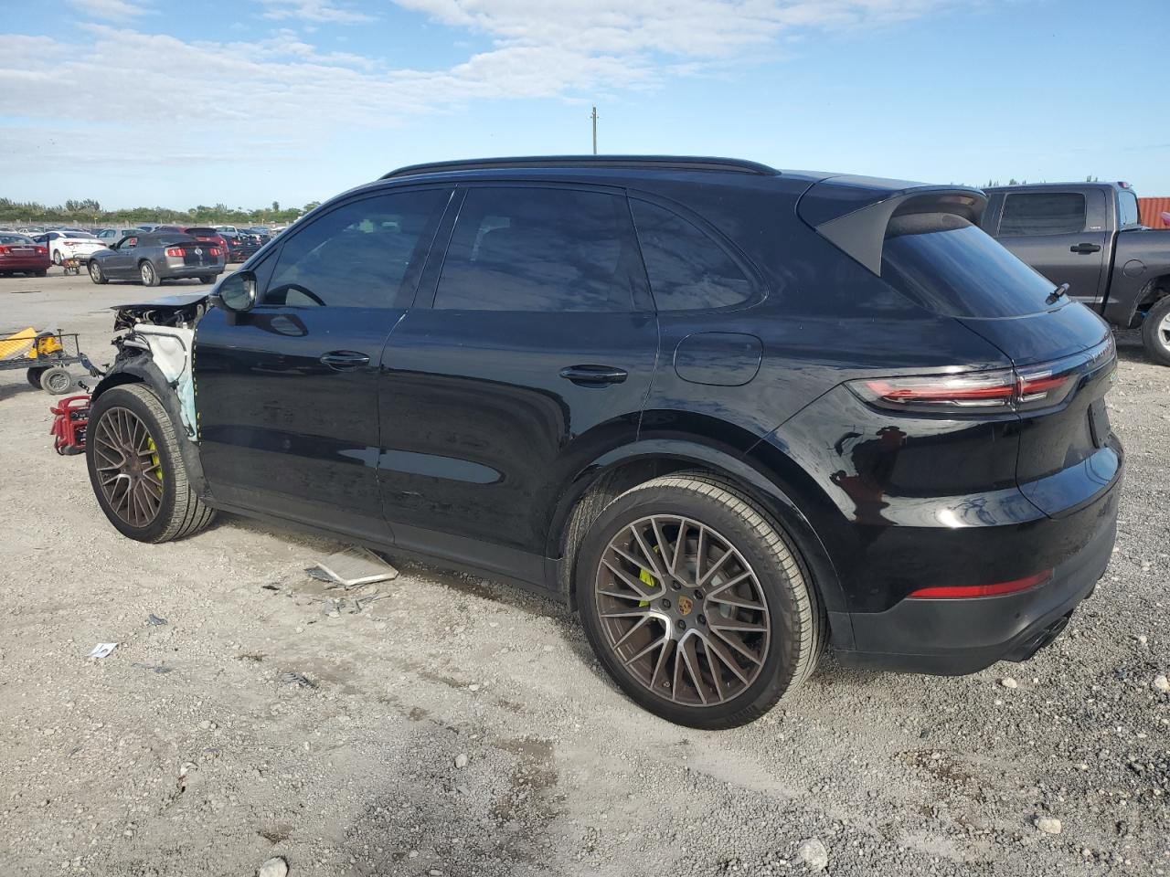 2020 Porsche Cayenne - Image 2