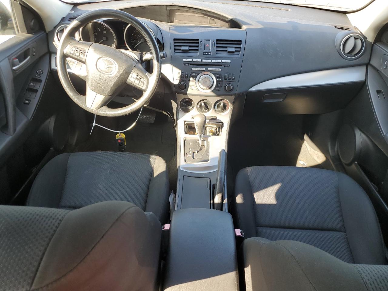 2011 Mazda 3 - Image 8
