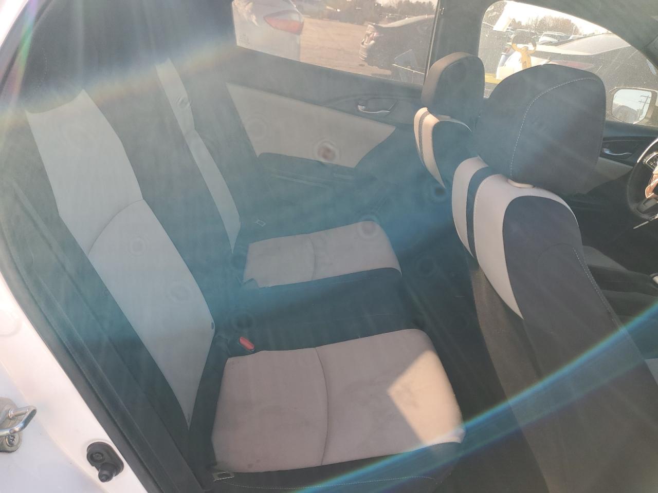 2017 Honda Civic - Image 11