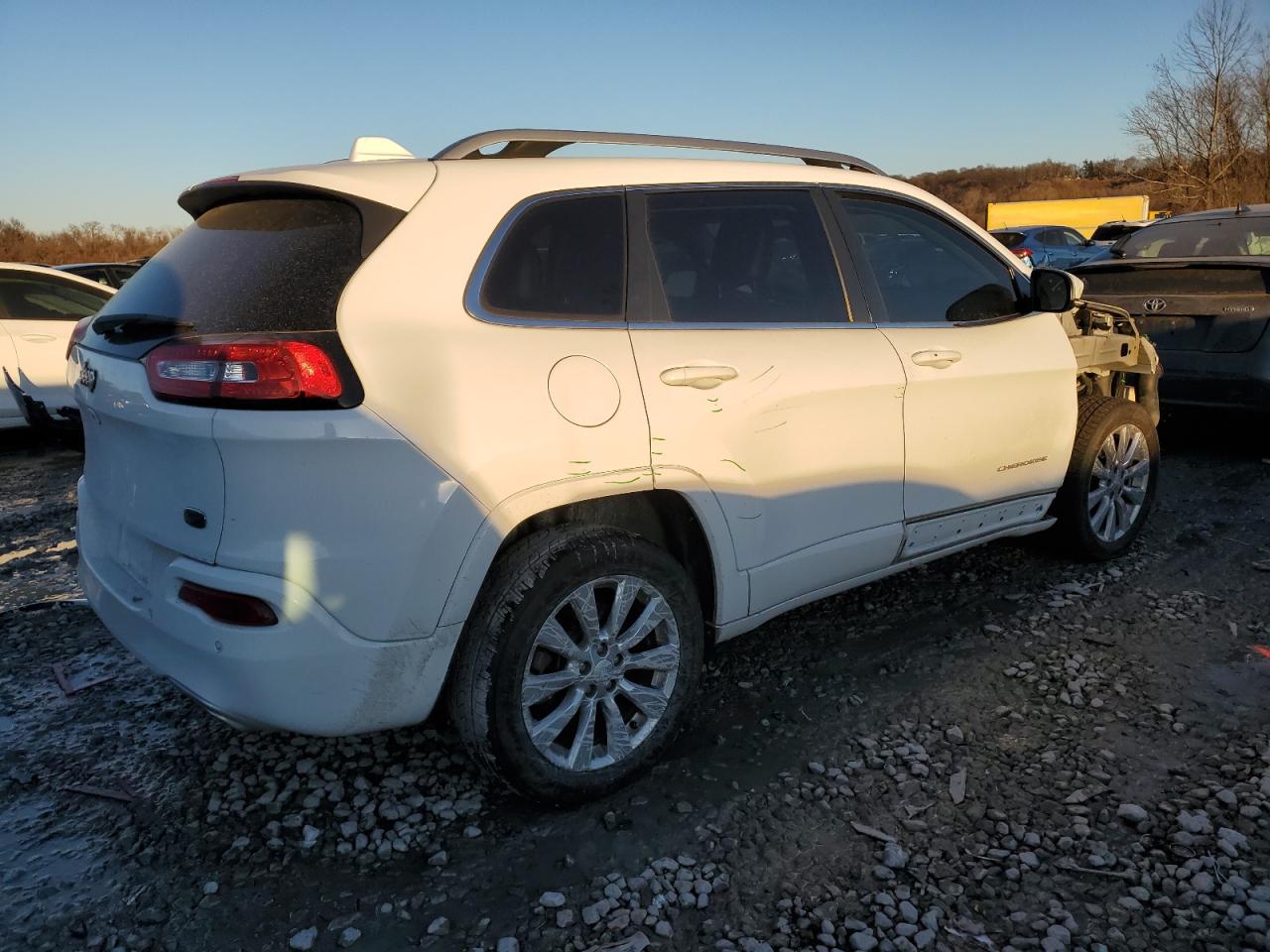 2017 Jeep Cherokee - Image 3