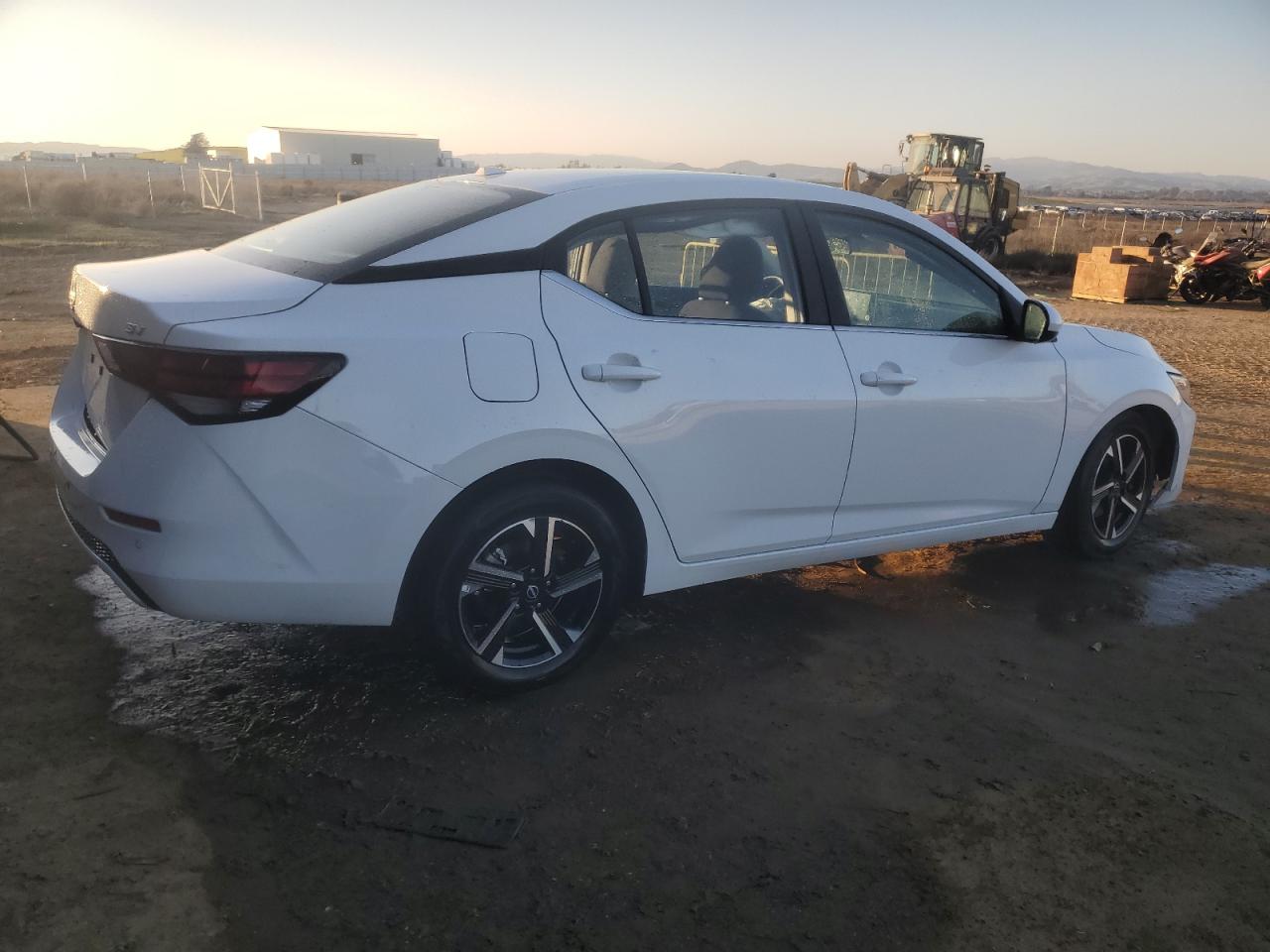 2024 Nissan Sentra - Image 3