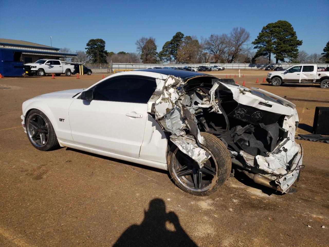 2008 Ford Mustang - Image 2