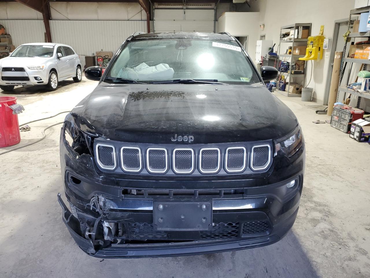 2022 Jeep Compass - Image 5