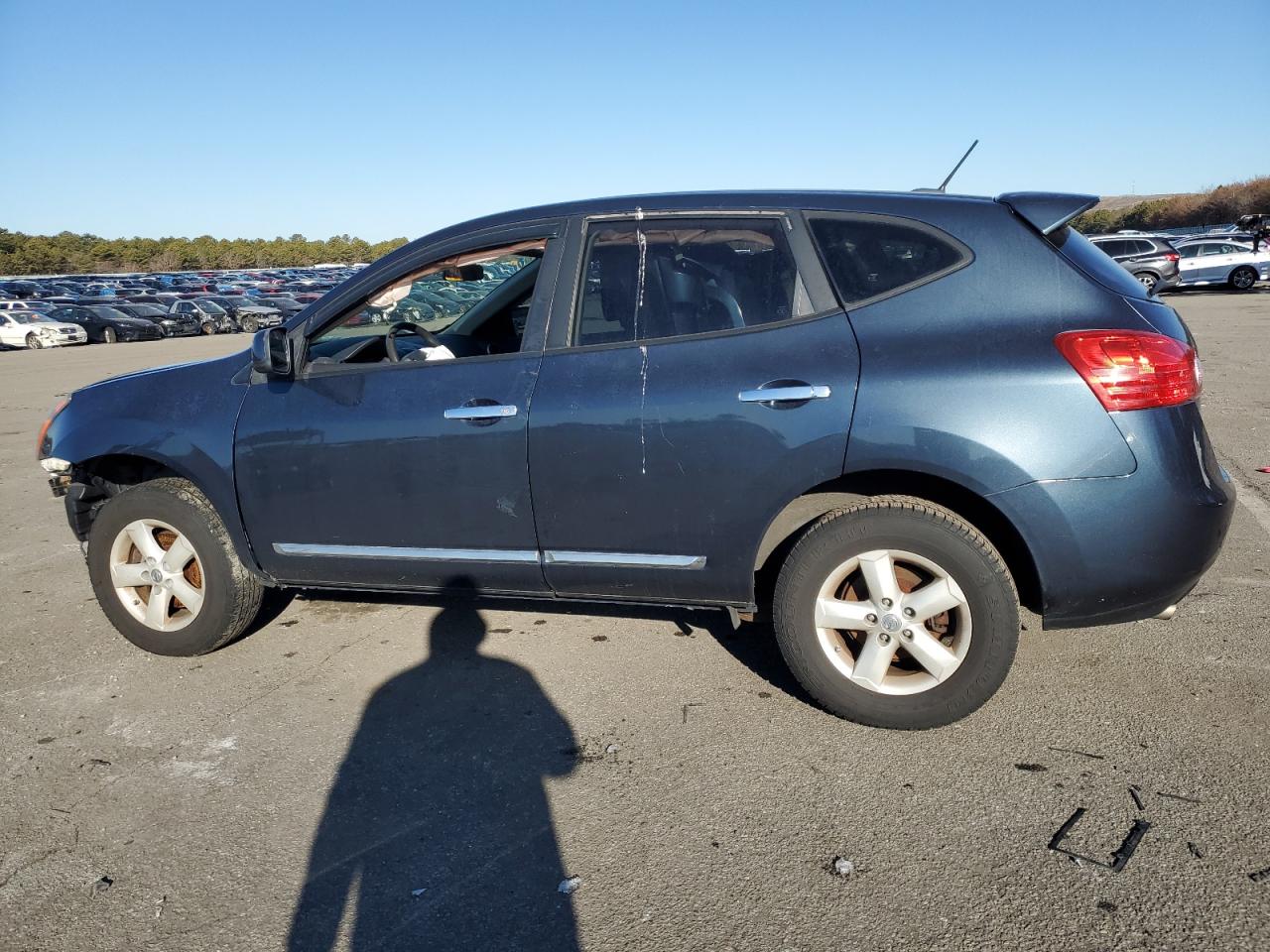 2013 Nissan Rogue - Image 2