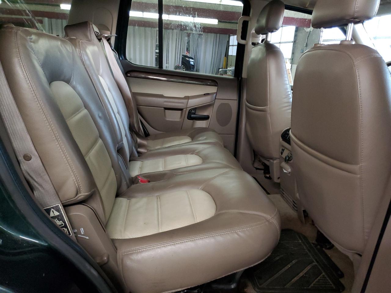 2003 Ford Explorer - Image 11