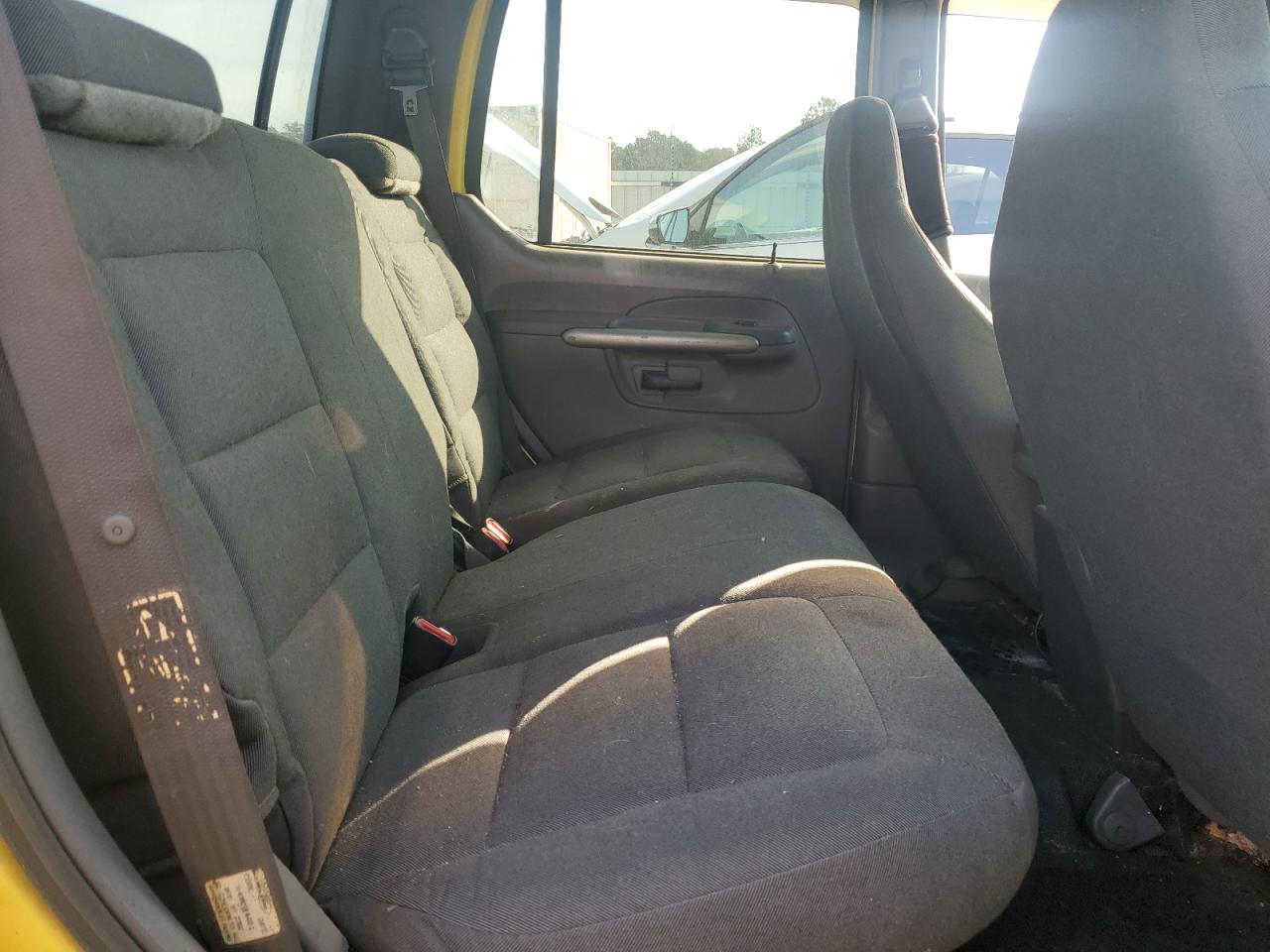 2002 Ford Explorer - Image 11
