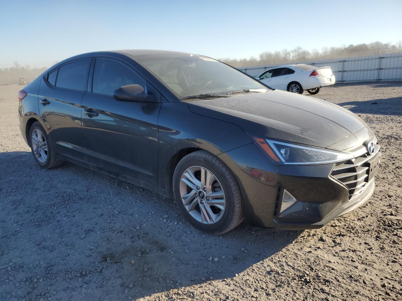 2020 Hyundai Elantra - Image 4