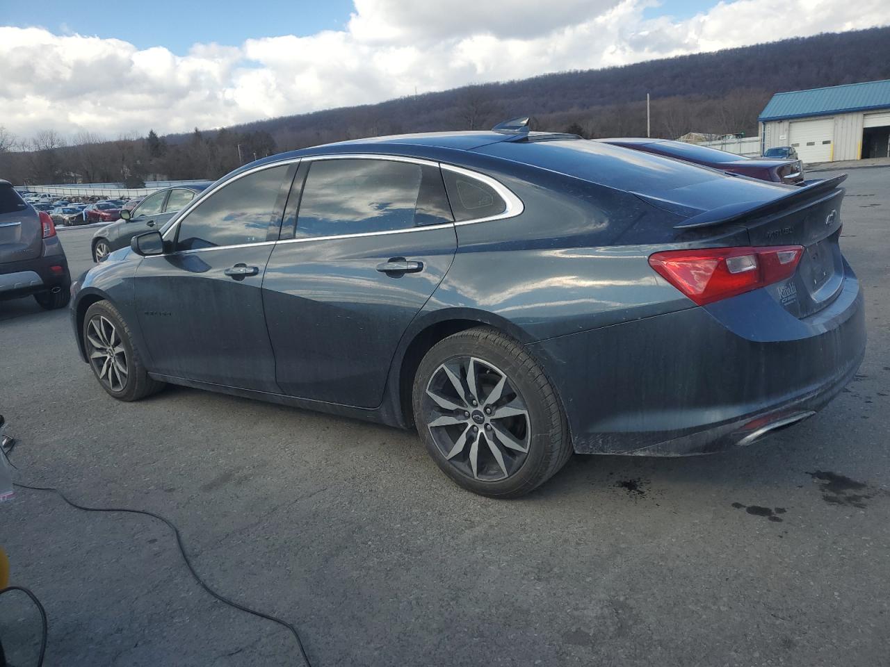 2020 Chevrolet Malibu - Image 2