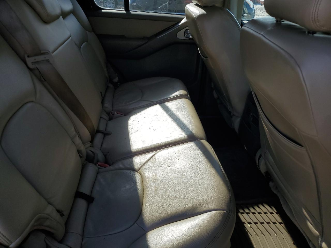 2008 Nissan Pathfinder - Image 12