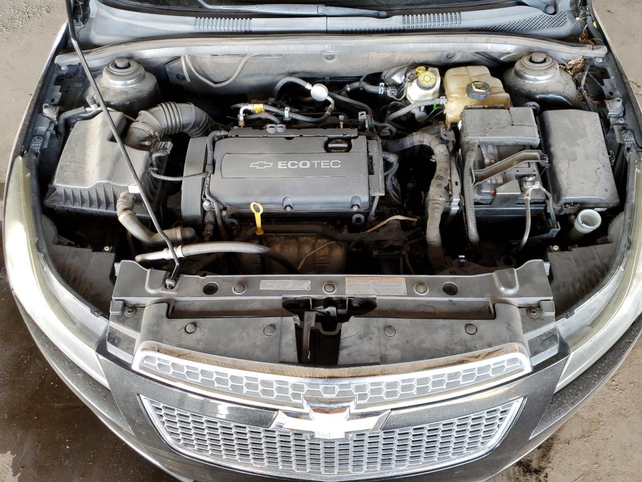 2013 Chevrolet Cruze - Image 11