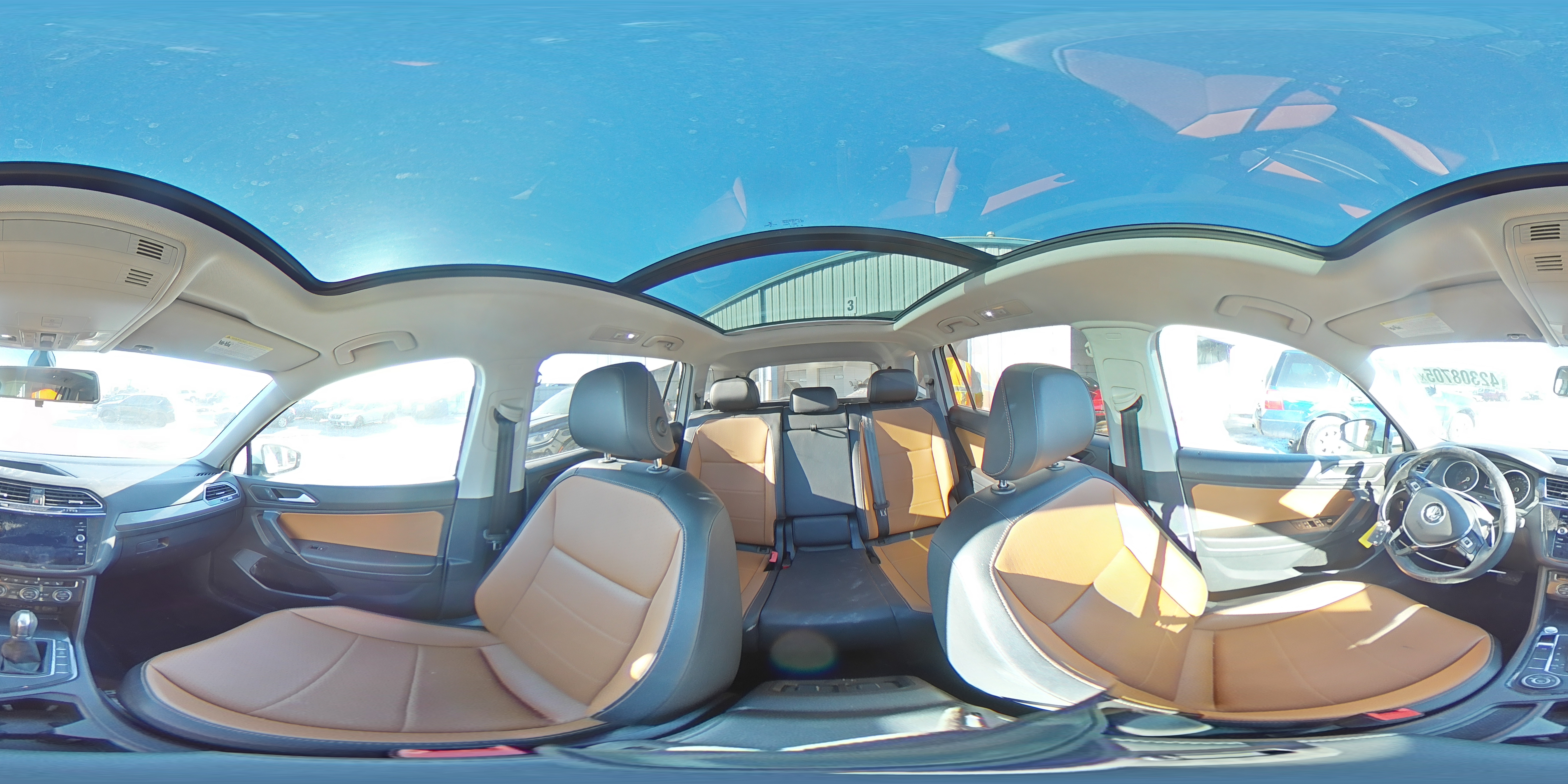 2019 Volkswagen Tiguan - Image 16
