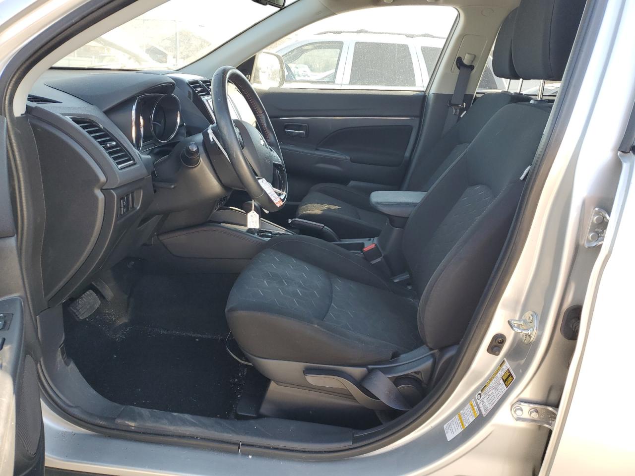 2021 Mitsubishi Outlander - Image 7