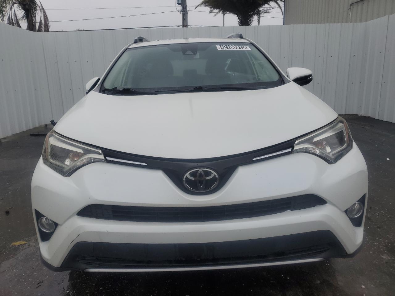 2018 Toyota RAV 4 - Image 5