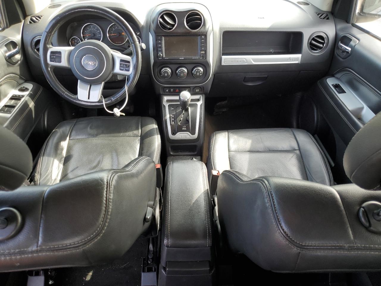 2016 Jeep Compass - Image 8