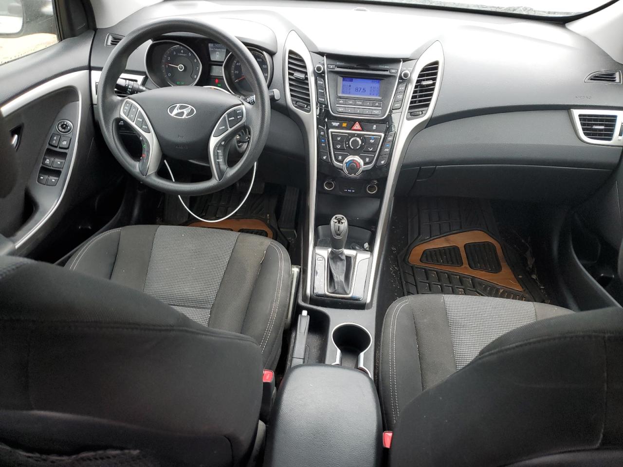 2013 Hyundai Elantra - Image 8