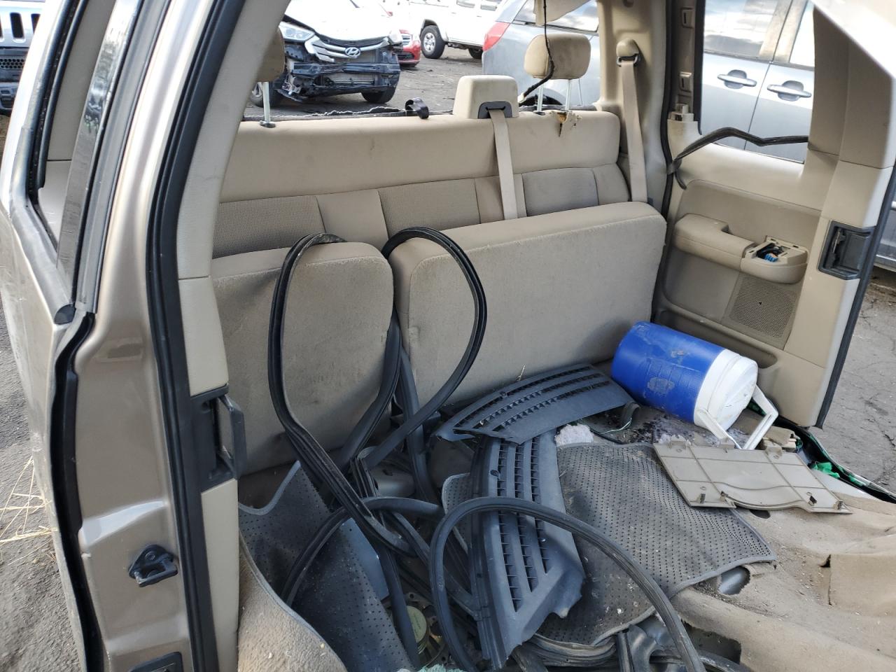 2004 Ford F-150 - Image 10