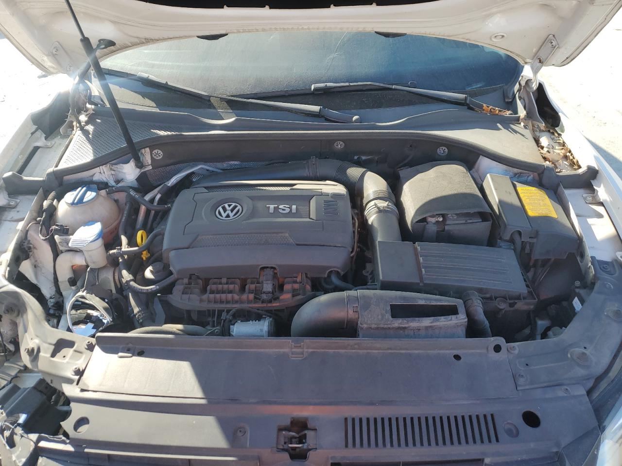 2014 Volkswagen Passat - Image 11