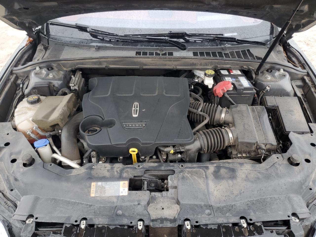 2018 Lincoln Continental - Image 11