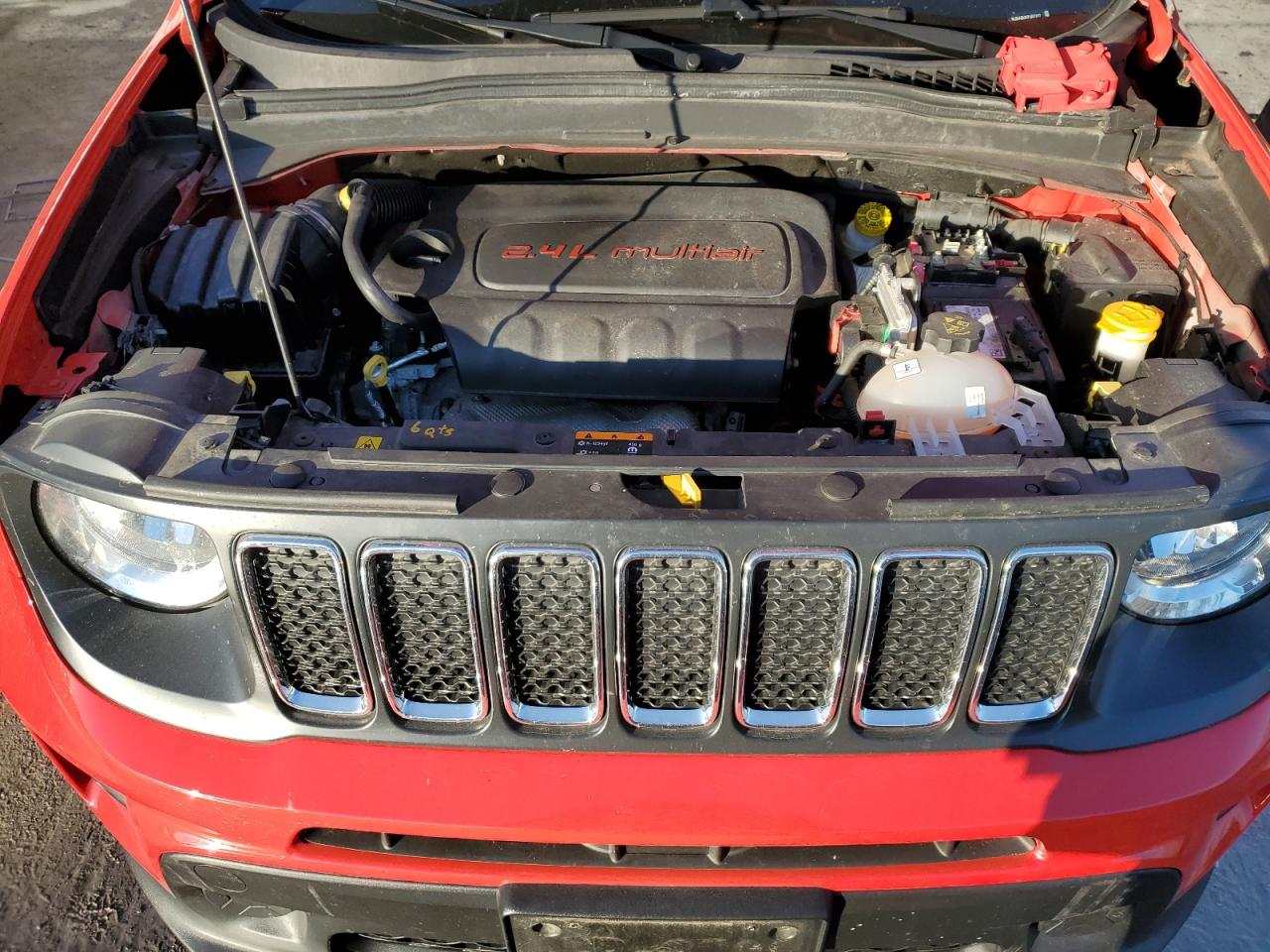2019 Jeep Renegade - Image 12